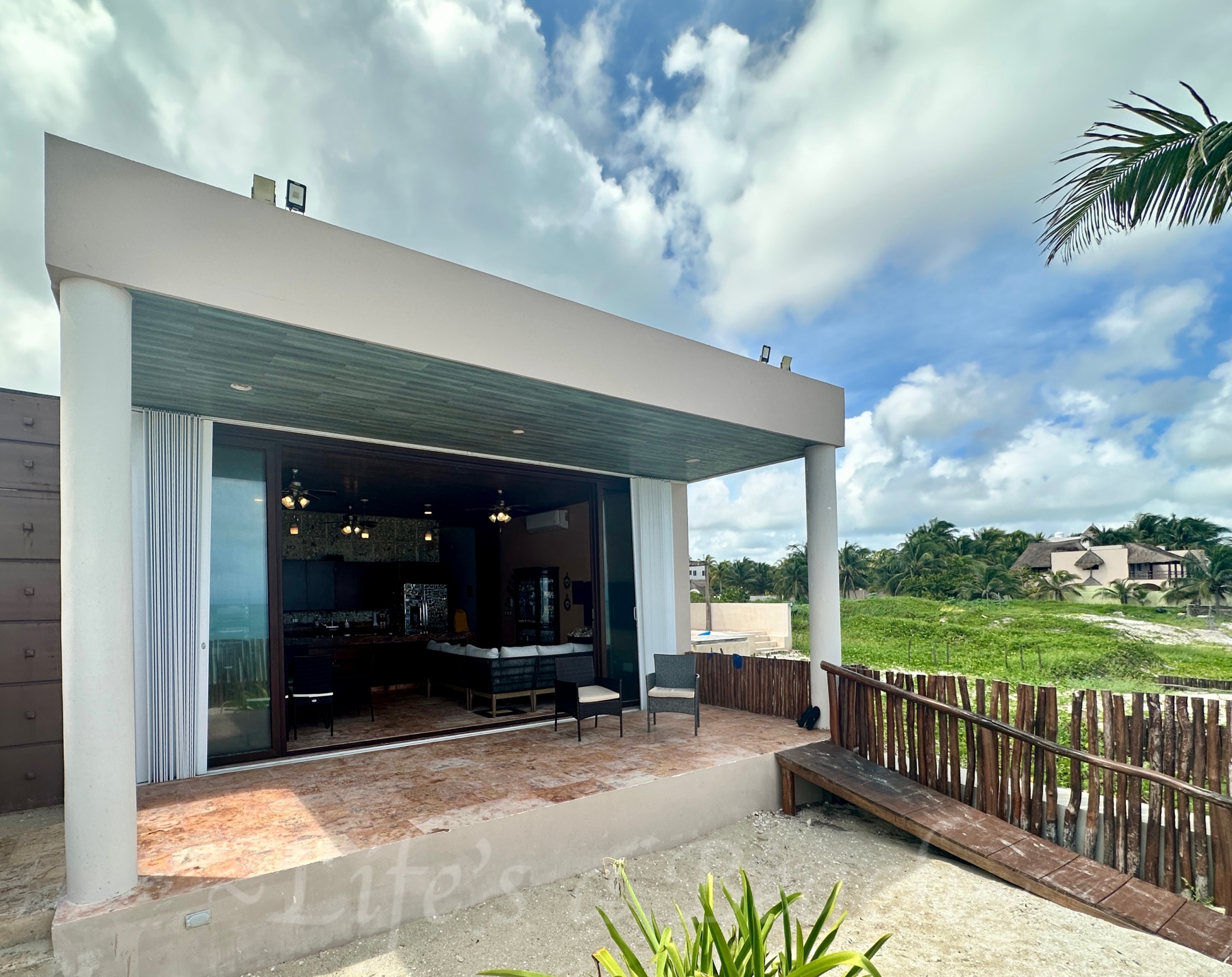 IMG_8802 Beachfront With Rental Potential – Telchac Puerto