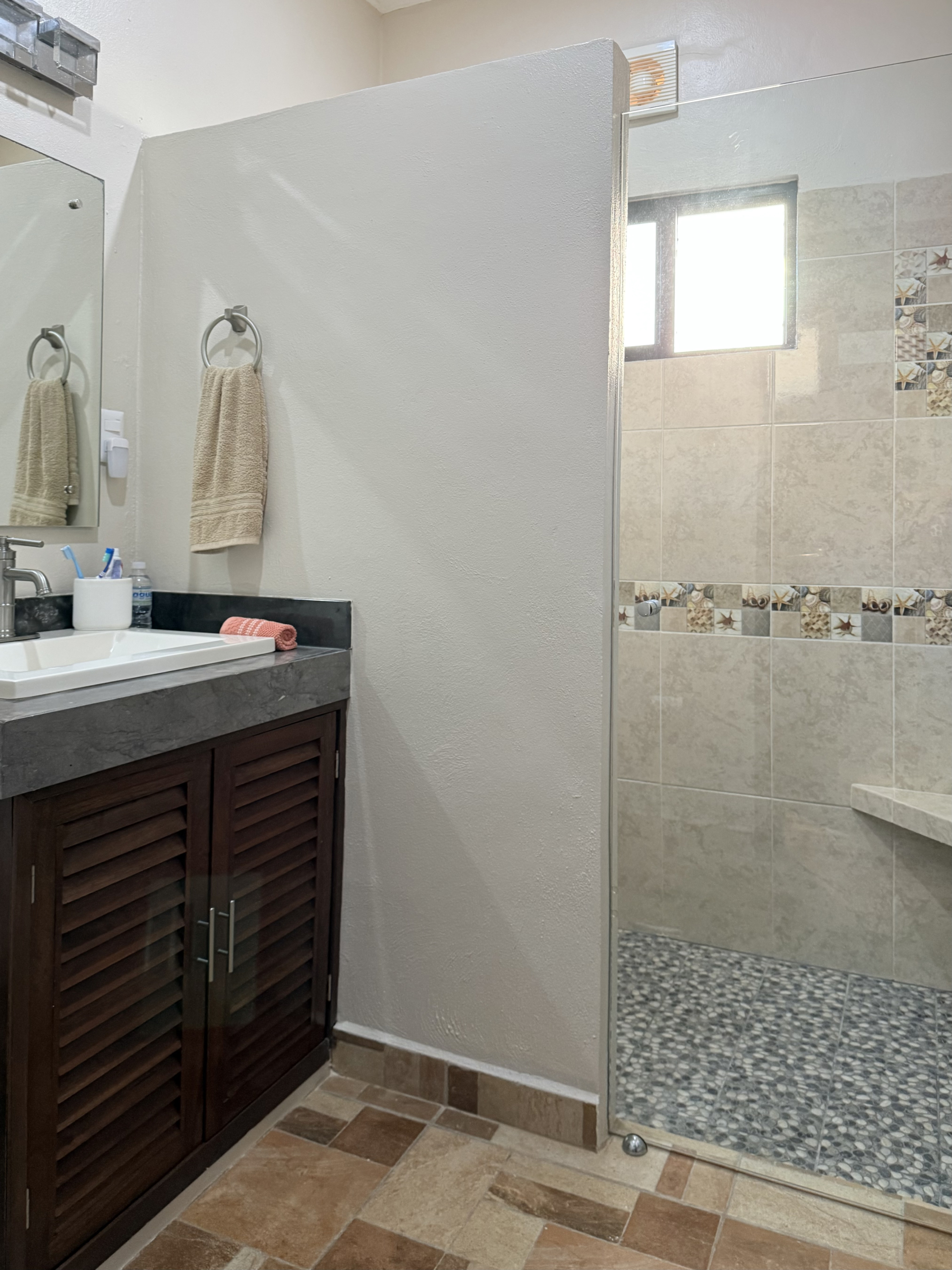 MB2 Relaxed Beachfront Elegance in Telchac Puerto, Yucatan